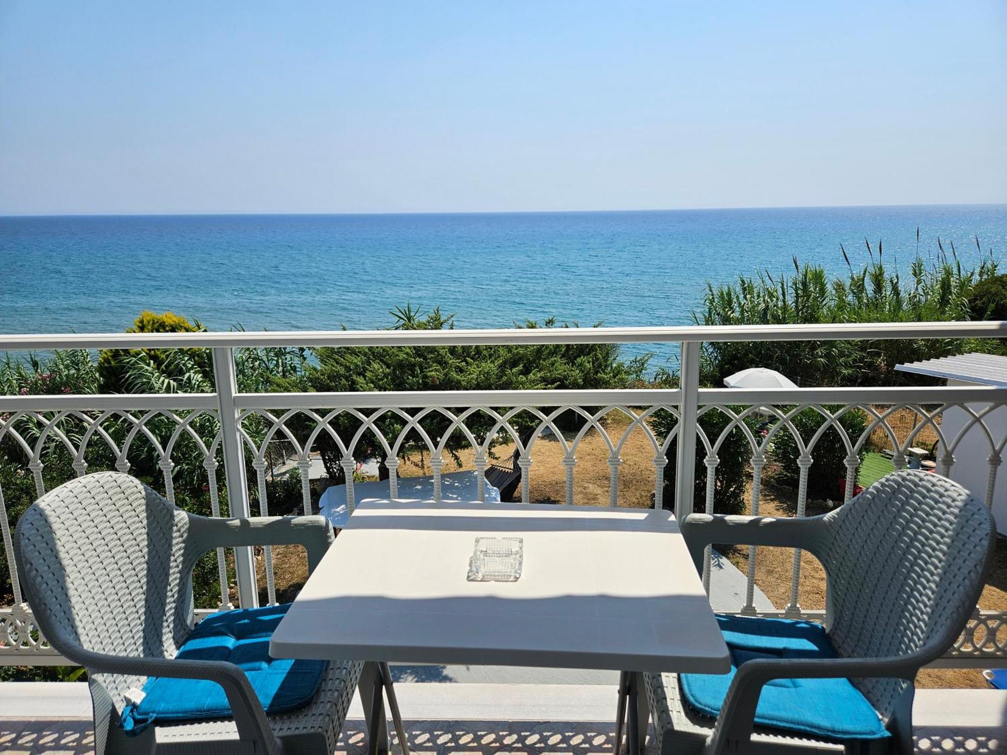 Leta Apartments Agios Georgios  Exterior photo